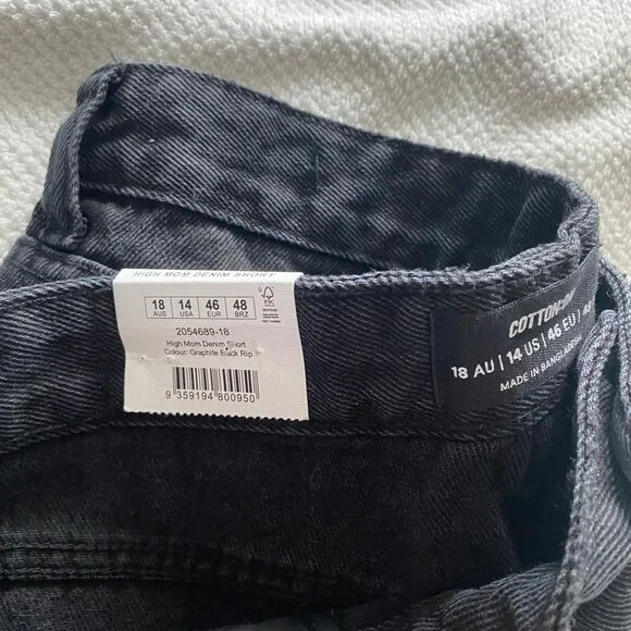 🖤👖 High-Waisted Denim Shorts by Cotton On - Size 14 for Effortless Style - Picture 4 of 4